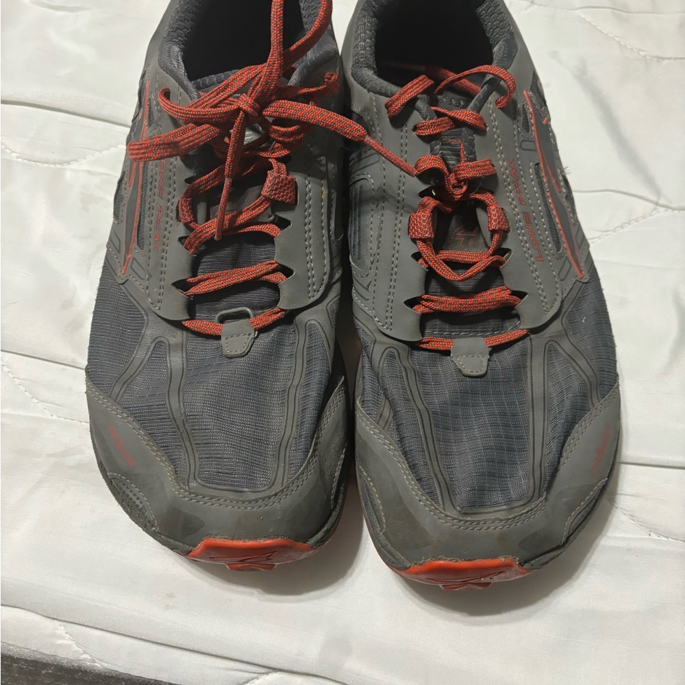 Men's Altra Gray and Orange Athletic Shoes